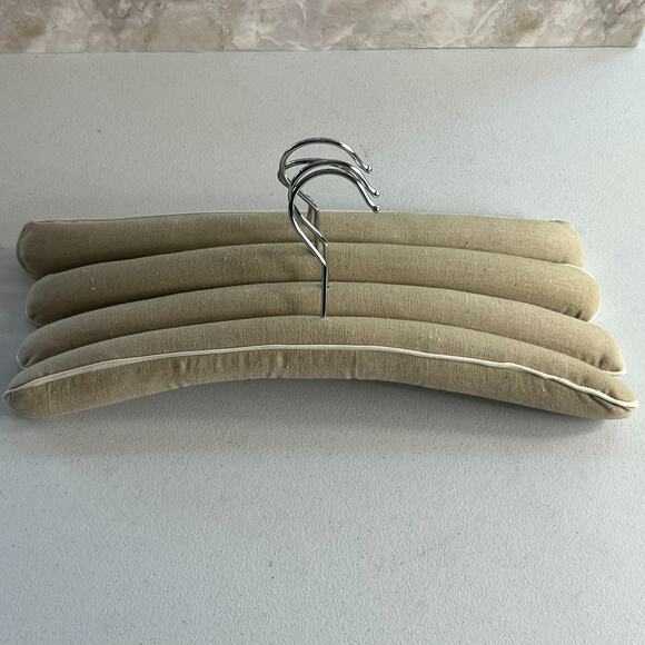 Set Of 4 Linen Covered Padded Hangers With Silver Hardware - Picture 5 of 7